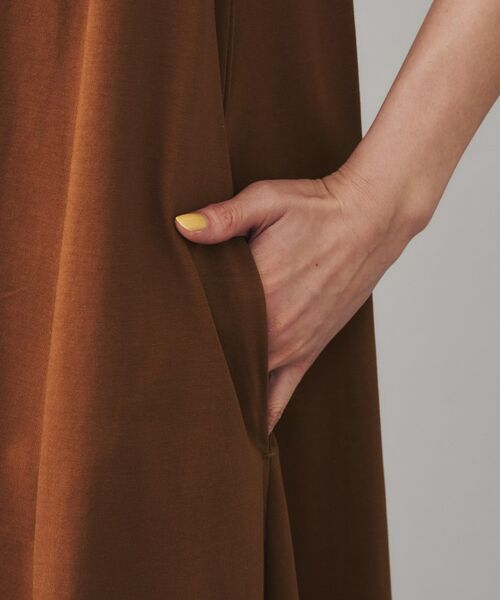 UNTITLED / アンタイトル ロング・マキシ丈ワンピース | 【Audrey and John Wad】クルーネックノースリーブフレアワンピース | 詳細16
