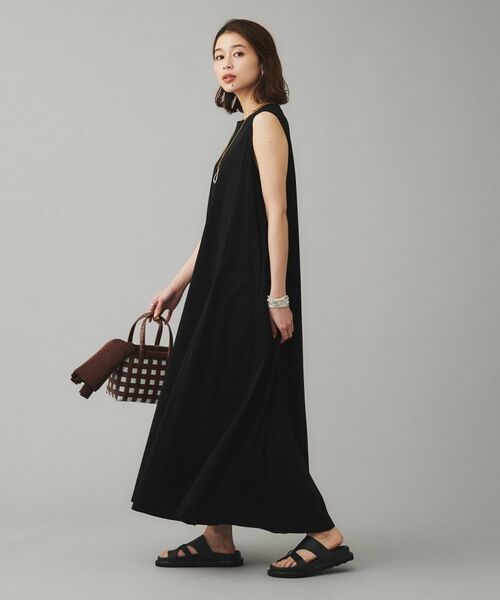 UNTITLED / アンタイトル ロング・マキシ丈ワンピース | 【Audrey and John Wad】クルーネックノースリーブフレアワンピース | 詳細3