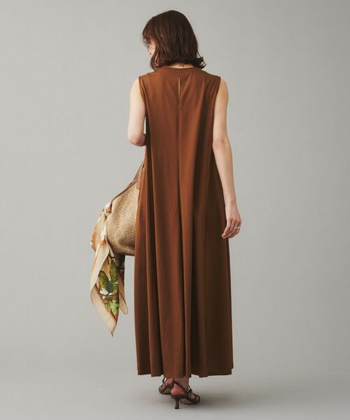 UNTITLED / アンタイトル ロング・マキシ丈ワンピース | 【Audrey and John Wad】クルーネックノースリーブフレアワンピース | 詳細8