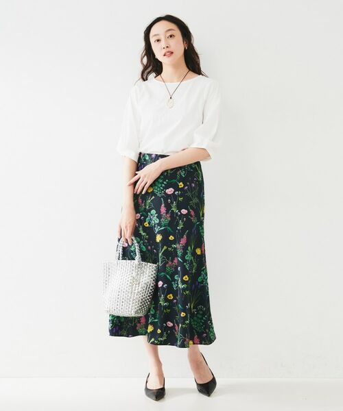 UNTITLED / アンタイトル ロング・マキシ丈スカート | ボタニカルプリント マーメイドスカート | 詳細12