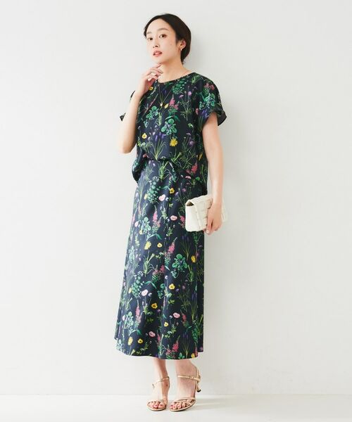 UNTITLED / アンタイトル ロング・マキシ丈スカート | ボタニカルプリント マーメイドスカート | 詳細13