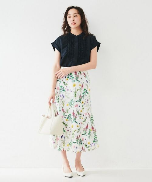 UNTITLED / アンタイトル ロング・マキシ丈スカート | ボタニカルプリント マーメイドスカート | 詳細4