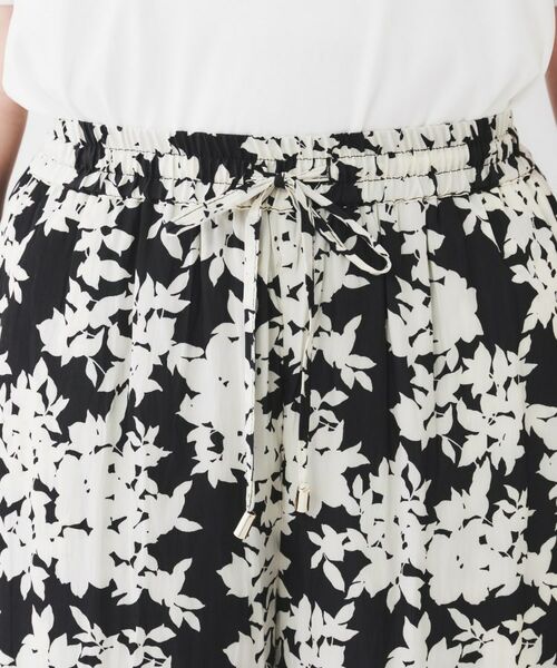 UNTITLED / アンタイトル パンツ | 【ウエストゴム/ワイド/柄】モノトーンフラワーパンツ | 詳細13