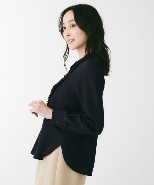 UNTITLED / アンタイトル シャツ・ブラウス | フィブリルサテン フリルネックブラウス | 詳細11