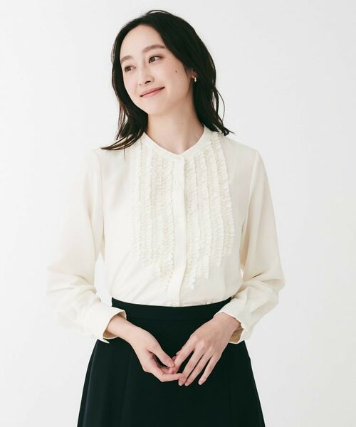 UNTITLED / アンタイトル シャツ・ブラウス | フィブリルサテン フリルネックブラウス(オフホワイト(003))