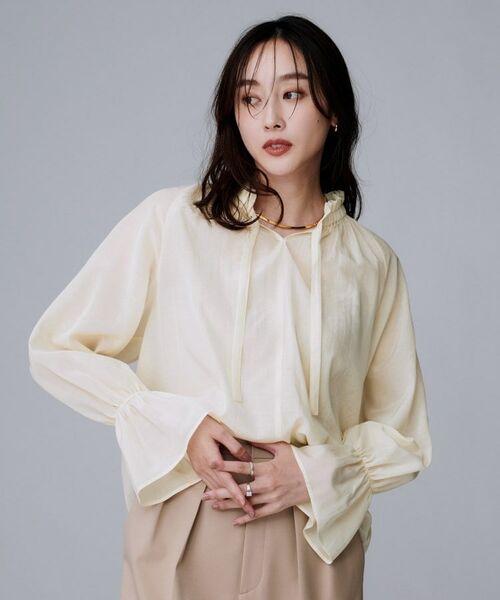 UNTITLED/アンタイトル 【キャンディスリーブ/エレガント】フリルギャザーネックブラウス アイボリー(004) 50(6L) UNTITLED/アンタイトル 【キャンディスリーブ/エレガント】フリルギャザーネックブラウス アイボリー(004) 50(6L)