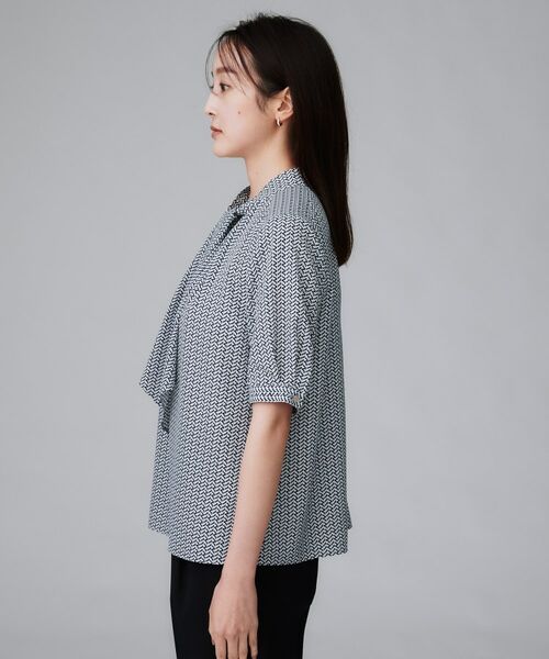 UNTITLED / アンタイトル シャツ・ブラウス | 【通勤/オフィス】ジオメ柄ボウタイブラウス | 詳細11