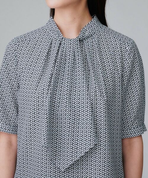 UNTITLED / アンタイトル シャツ・ブラウス | 【通勤/オフィス】ジオメ柄ボウタイブラウス | 詳細13