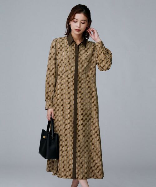 UNTITLED / アンタイトル ロング・マキシ丈ワンピース | 【ウエストリボン/前開きボタン/レトロモダン】チェーン柄フレアワンピース | 詳細4