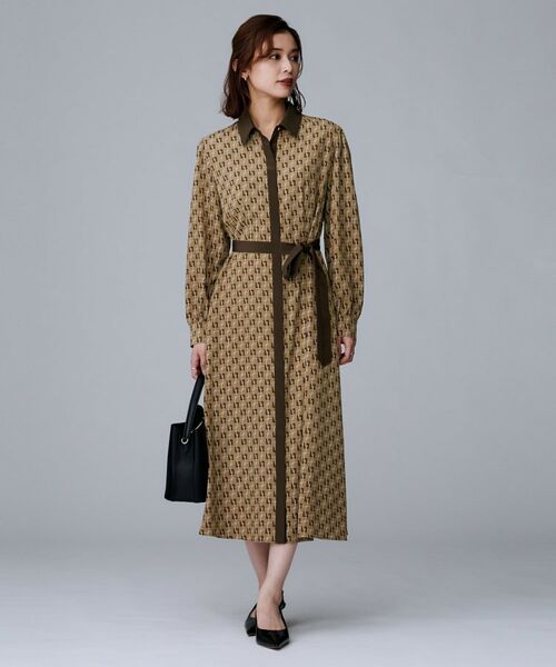 UNTITLED / アンタイトル ロング・マキシ丈ワンピース | 【ウエストリボン/前開きボタン/レトロモダン】チェーン柄フレアワンピース | 詳細5