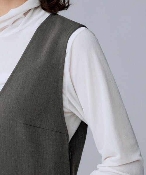 UNTITLED / アンタイトル ミニ丈・ひざ丈ワンピース | 【Aライン/ワンピース】Vネックジャンパースカート | 詳細16