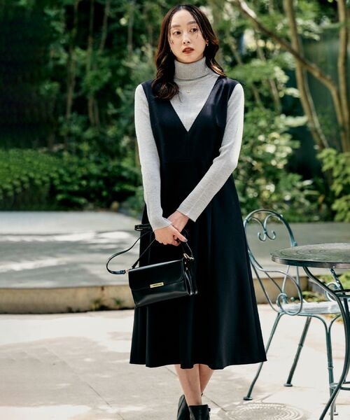 UNTITLED / アンタイトル ミニ丈・ひざ丈ワンピース | 【Aライン/ワンピース】Vネックジャンパースカート | 詳細6
