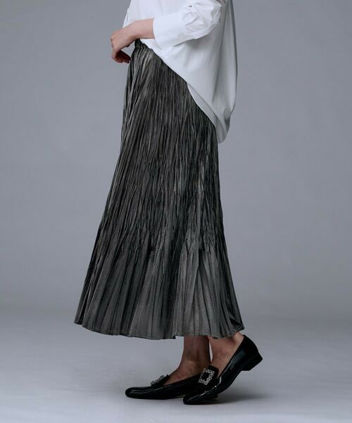UNTITLED / アンタイトル ロング・マキシ丈スカート | 【ウエストゴム／着映え】ランダムプリーツベロアスカート | 詳細3