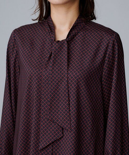 UNTITLED / アンタイトル シャツ・ブラウス | 【ボウタイ/通勤スーツ/オフィス】スクエアプリントブラウス | 詳細13