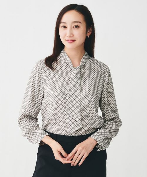 UNTITLED / アンタイトル シャツ・ブラウス | 【ボウタイ/通勤スーツ/オフィス】スクエアプリントブラウス | 詳細2