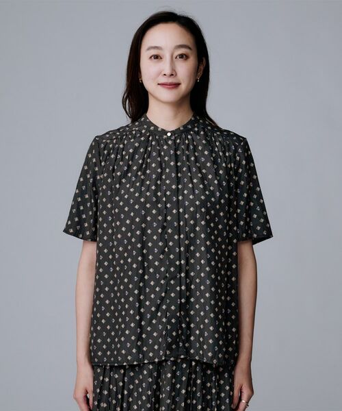 UNTITLED / アンタイトル シャツ・ブラウス | 【セットアップ可/リラクシー/通勤】スクエアジオメ柄ブラウス | 詳細16