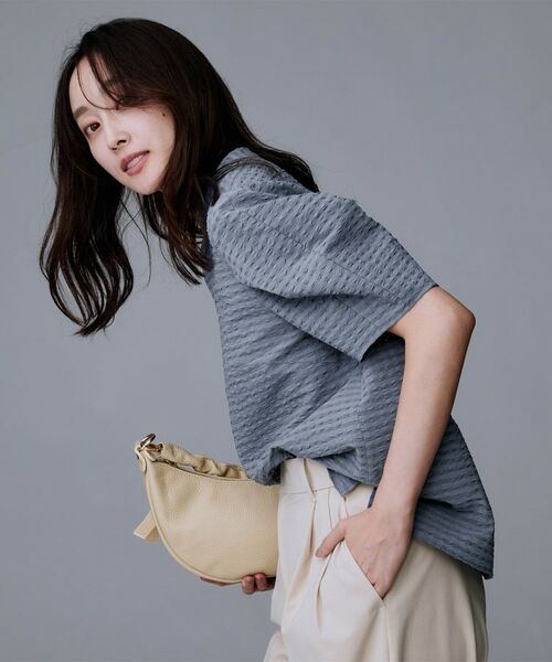 UNTITLED / アンタイトル シャツ・ブラウス | 【吸水速乾/ストレッチ/Vネック】フォルムスリーブ ブラウス | 詳細11