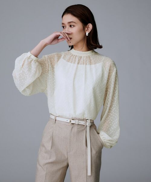 UNTITLED/アンタイトル 【エレガント/重ね着やスーツブラウスに/シアー】ドットジャカード ブラウス オフホワイト(003) 44(3L) UNTITLED/アンタイトル 【エレガント/重ね着やスーツブラウスに/シアー】ドットジャカード ブラウス オフホワイト(003) 44(3L)