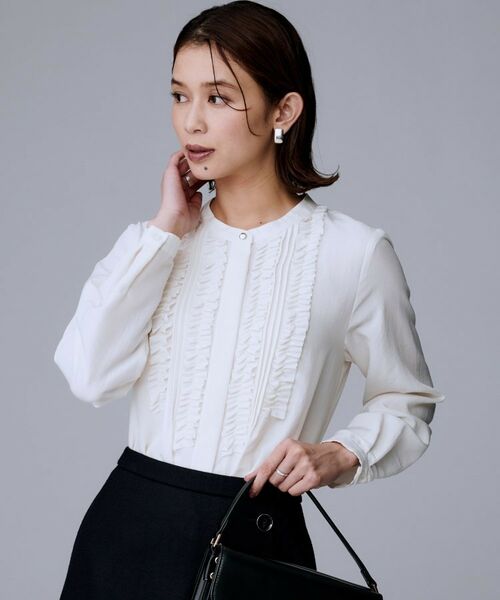 UNTITLED / アンタイトル シャツ・ブラウス | 【1枚で着映え/オンオフ着回し】フリルサテンブラウス | 詳細9