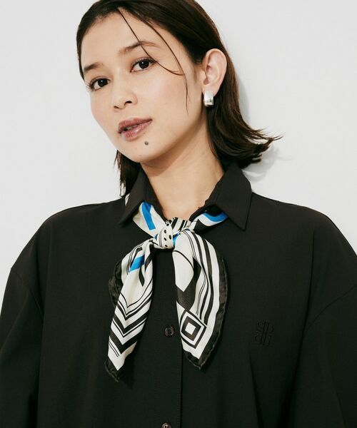 UNTITLED / アンタイトル マフラー・ショール・スヌード・ストール | 【manipuri】65×65正方形 ポスター柄シルクスカーフ | 詳細4