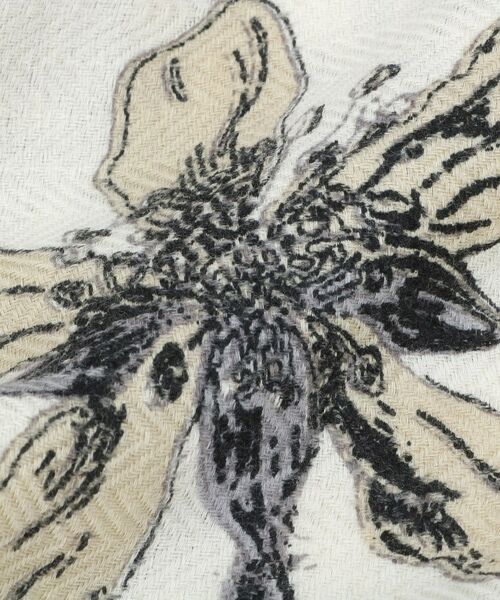 UNTITLED / アンタイトル マフラー・ショール・スヌード・ストール | 【manipuri】120×120正方形 フレームフラワー柄ウールシルクストール | 詳細2