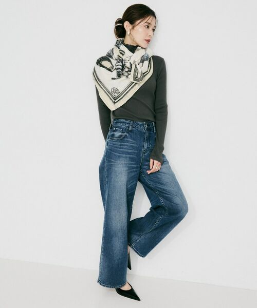 UNTITLED / アンタイトル マフラー・ショール・スヌード・ストール | 【manipuri】120×120正方形 フレームフラワー柄ウールシルクストール | 詳細5