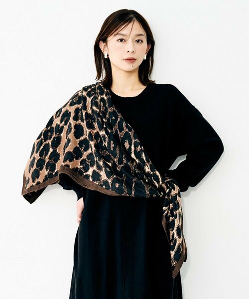 UNTITLED / アンタイトル バンダナ・スカーフ | 【manipuri】120×120正方形 レオパードベグウールシルクストール | 詳細3