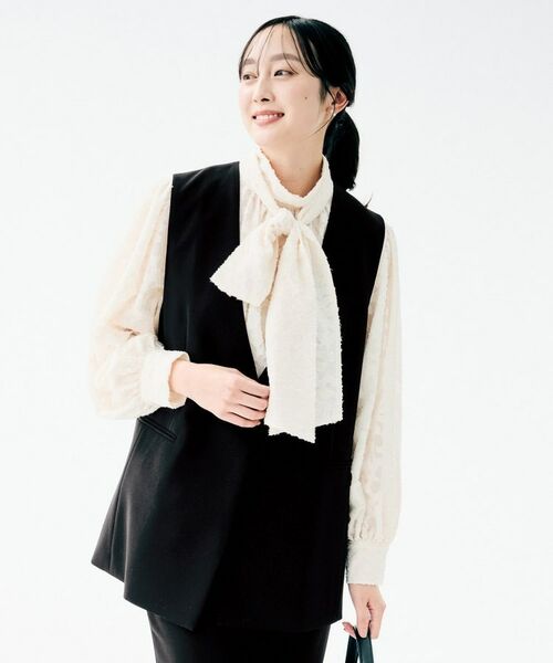 UNTITLED / アンタイトル ベスト | バックラッフルジレ(ブラック(019))