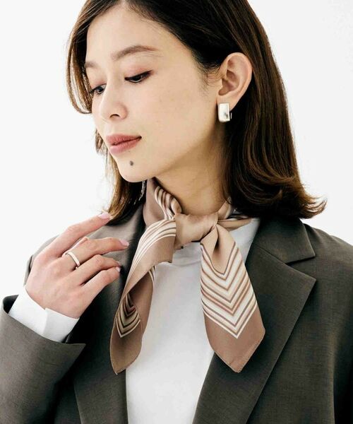 UNTITLED / アンタイトル バンダナ・スカーフ | スクエアラインプリントスカーフ | 詳細3