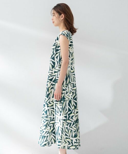 UNTITLED / アンタイトル ロング・マキシ丈ワンピース | ボタニカルリーフワンピース | 詳細11