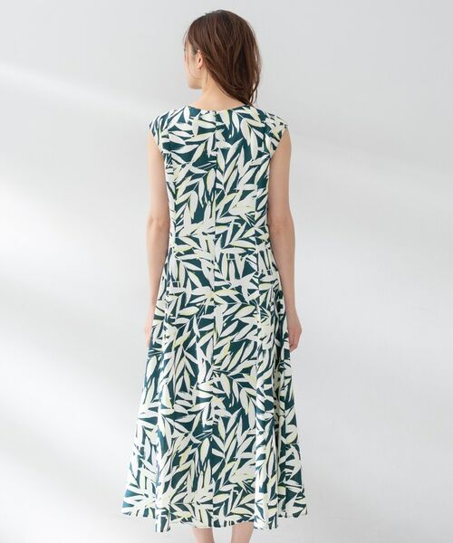 UNTITLED / アンタイトル ロング・マキシ丈ワンピース | ボタニカルリーフワンピース | 詳細12
