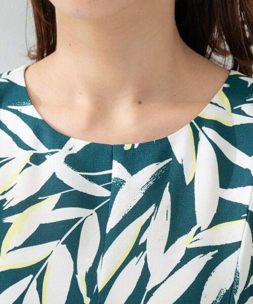 UNTITLED / アンタイトル ロング・マキシ丈ワンピース | ボタニカルリーフワンピース | 詳細13