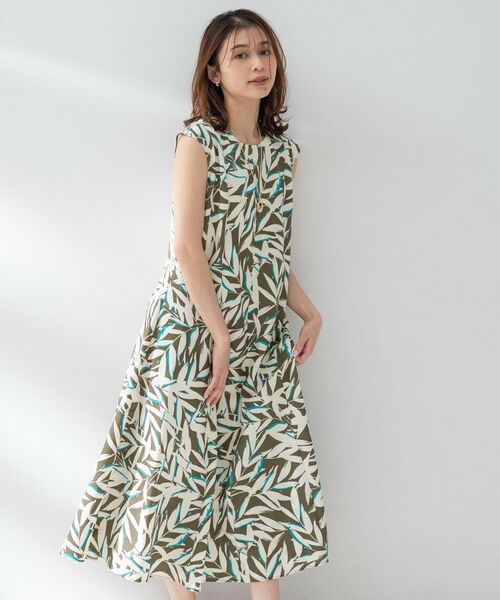 UNTITLED / アンタイトル ロング・マキシ丈ワンピース | ボタニカルリーフワンピース | 詳細7