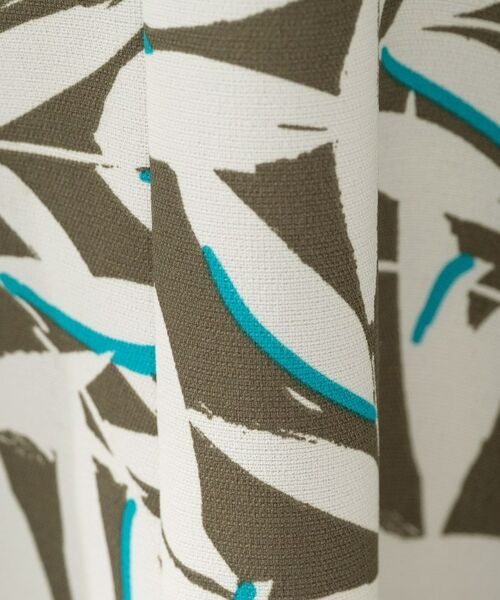 UNTITLED / アンタイトル ロング・マキシ丈ワンピース | ボタニカルリーフワンピース | 詳細9