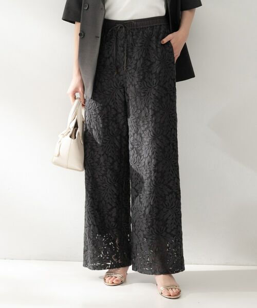 UNTITLED / アンタイトル パンツ | フラワーレースワイドパンツ（スミクロ(018)）