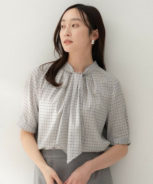 UNTITLED / アンタイトル シャツ・ブラウス | ジオメボウタイブラウス（ライトグレー(111)）