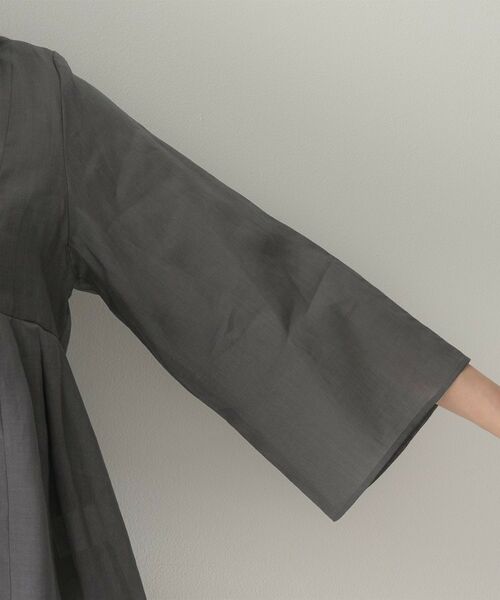 UNTITLED / アンタイトル シャツ・ブラウス | 【接触冷感/程よい透け感】ドライタッチキーネックブラウス | 詳細20