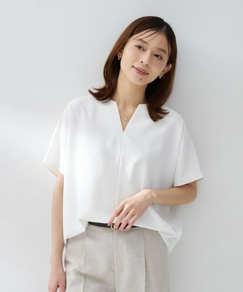 UNTITLED / アンタイトル シャツ・ブラウス | リラックスキーVネックブラウス（オフホワイト(003)）