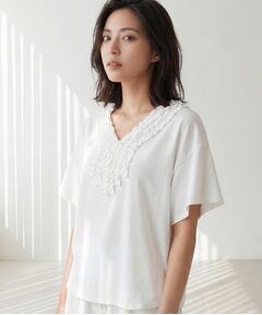 Vネックフリルブラウス