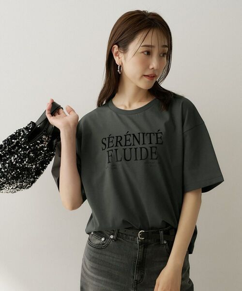 UNTITLED / アンタイトル Tシャツ | ベロアプリントロゴT(チャコールグレー(114))