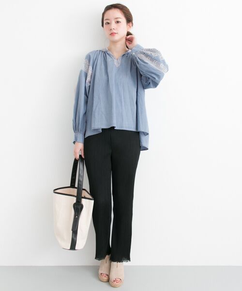セール】 ne Quittez pas デニム刺繍ギャザーブラウス （シャツ