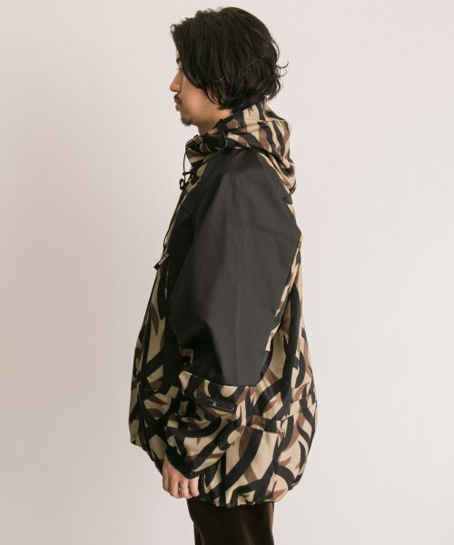 BOWWOW　BW TRIBAL CAMO MOUTAIN PARKA