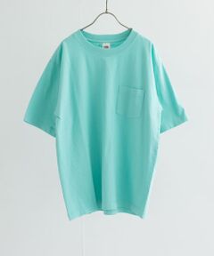 ■URBAN RESEARCH 2021SS<br><br>インラインの生地にオリジナルのパステルカラーで製品染めした別注ポケットTEE。<br>首裏にはアルファベットのみの同色ブランドロゴ刺繍をあしらい、ミニマムに仕上げました。中肉厚な生地感は透け感もなくインナーいらず。ややルーズなオリジナルのボックスシルエットです。<br><br>【FRUIT OF THE LOOM/フルーツオブザルーム】<br><br>160年以上の歴史を持つ世界有数のベーシックアパレル/アンダーウェアメーカー。<br>アメリカ・ケンタッキー州に本拠地を置き、米国のアンダーウェア、プリント用Tシャツ市場ではトップブランドとして確固たる地位を確立している。<br><br>※商品画像は、光の当たり具合やパソコンなどの閲覧環境により、実際の色味と異なって見える場合がございます。予めご了承ください。<br>※商品の色味の目安は、商品単体の画像をご参照ください。<br><br><b>▼お気に入り登録のおすすめ▼</b><br>お気に入り登録商品は、マイページにて現在の価格情報や在庫状況の確認が可能です。<br>お買い物リストの管理に是非ご利用下さい。<br><br>-----------------------------<br>透け感：なし<br>伸縮性：ややあり<br>裏地：なし<br>光沢：なし<br>ポケット：あり<br>-----------------------------