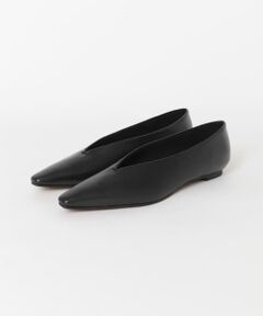 quartierglam　CHISEL TOE V CUT PUMPS