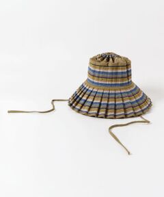 <strong style="font-weight:bold;">LORNA MURRAY(ローナ マーレイ)</strong><br>インドネシアの伝統的な技術をモダンなデザインに昇華させた帽子を生み出している、オーストラリア発のブランド。東南アジアにあるローナのスタジオで職人によってひとつひとつハンドメイドで作られています。有機栽培された草繊維は生分解性を持ち、染色も天然素材。環境負荷の軽減にも取り組んでいるブランドです。<br><br>※この商品は、独特の風合いを持った素材を使用しています。使用素材の選択には細心の注意を払っておりますが、素材の特性上、織りムラ、染めムラ、ネップ(部分的に太くなっている)が多く見られます。あらかじめご了承ください。<br><br>※商品画像は、光の当たり具合やパソコンなどの閲覧環境により、実際の色味と異なって見える場合がございます。予めご了承ください。<br>※商品の色味の目安は、商品単体の画像をご参照ください。