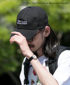 <strong style="font-weight:bold;">ニューヨーク植物園(New York Botanical Garden)のロゴをクラシックにあしらったコラボレーションCAP。</strong><br><br>ミニマムな6パネルボディを使用。鮮やかでスタイリングに映える5カラーで提案します。<br><br>【New York Botanical Garden】<br><br>1891年に設立されたニューヨーク植物園は世界で最も包括的な植物園です。<br>ニューヨーク植物園のルーエスター T. メルツ図書館には10世紀にまたがり生み出された美しい植物の書物など、1100万ものアーカイブのアイテムがあり、類い稀なインスピレーションの源になっています。<br><br>※商品画像は、光の当たり具合やパソコンなどの閲覧環境により、実際の色味と異なって見える場合がございます。予めご了承ください。<br>※商品の色味の目安は、商品単体の画像をご参照ください。