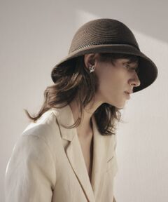 IRIS47　modern hat