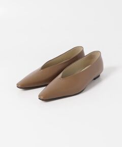 quartierglam　CHISEL TOE V CUT PUMPS