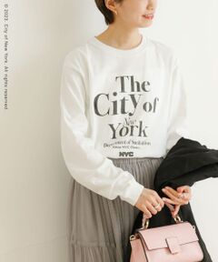 <b>【1枚でもインナーとしても活躍するロゴTee】</b><br>フロントの大きめなNY CITYのロゴが目を惹く1枚。少しゆったりしたサイズ感でお作りしています。<br>バックスタイルに入ったさりげないロゴも可愛い◎<br>きれいめなパンツやスカートと合わせるのがおすすめ。<br><br>※この製品のプリントは、「着古した風合い」になるよう特殊な加工を施していますので、1枚1枚異なった風合いをお楽しみいただけます。<br>※なお摩擦などで脱落したり、着用や洗濯などで薄くなる場合がありますのでご注意ください。<br><br>※商品画像は、光の当たり具合やパソコンなどの閲覧環境により、実際の色味と異なって見える場合がございます。予めご了承ください。<br>※商品の色味の目安は、商品単体の画像をご参照ください。<br><br><b>▼お気に入り登録のおすすめ▼</b><br>お気に入り登録商品は、マイページにて現在の価格情報や在庫状況の確認が可能です。<br>お買い物リストの管理に是非ご利用下さい。<br><br><h4 class="material">素材感</h4><br><b class="line-height-120p">透け感 : ややあり(WHITEのみ)<br>伸縮性 : ややあり<br>裏地 : なし<br>光沢 : なし<br>ポケット : なし</b>