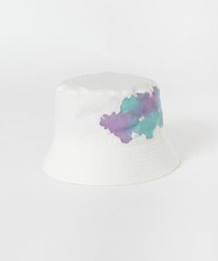 <b>KIJIMA TAKAYUKI/キジマタカユキ</b><br>デザイナー木島隆幸氏が様々な事柄から伝わる時代の空気感を独自の視点とバランス感覚で取り入れ、 トータルコーディネイトで生きるデザインを強く意識した帽子ブランド。 職人の丁寧な手作業で生み出される一つ一つの商品は、高品質かつ独自の製法による柔らかさにより機能性に優れており、 シンプルな装いの中にも存在感を放ちます。<br><br>【2023 Spring/Summer】<br><br>※この商品は特殊プリント加工を施していますが永久的なものではありません。プリントは1点1点多少異なりますがこの商品の特性としてご了承ください。<br>※縫製後、製品洗いをしています。そのため、多少の歪み、シワが見られますが、これはデザインの特徴のひとつです。<br>※その他お取り扱いに関しましては、商品に付属のアテンションタグをご覧ください。<br><br>※商品画像は、光の当たり具合やパソコンなどの閲覧環境により、実際の色味と異なって見える場合がございます。予めご了承ください。<br>※商品の色味の目安は、商品単体の画像をご参照ください。<br><br><b>▼お気に入り登録のおすすめ▼</b><br>お気に入り登録商品は、マイページにて現在の価格情報や在庫状況の確認が可能です。 <br>お買い物リストの管理に是非ご利用下さい。